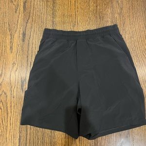 Men’s lululemon black pacebreakers - size small - liner less and great condition